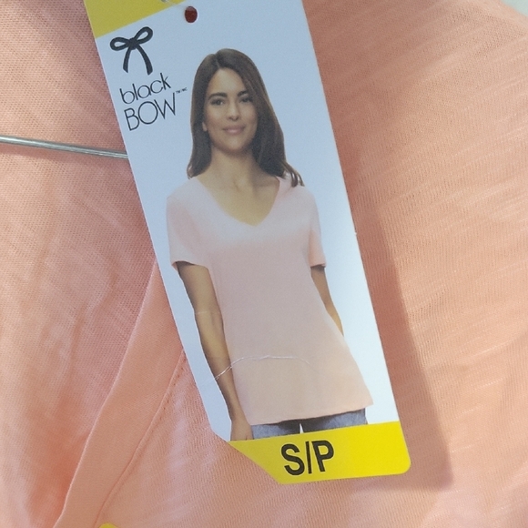 Stylish Peach V-Neck Women's Top - Picture 3 of 5